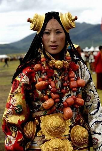 Тибет, украшения, бусины Дзи